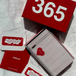 365 — Jeu de cartes à gratter pour couples — We’re Not Really Strangers